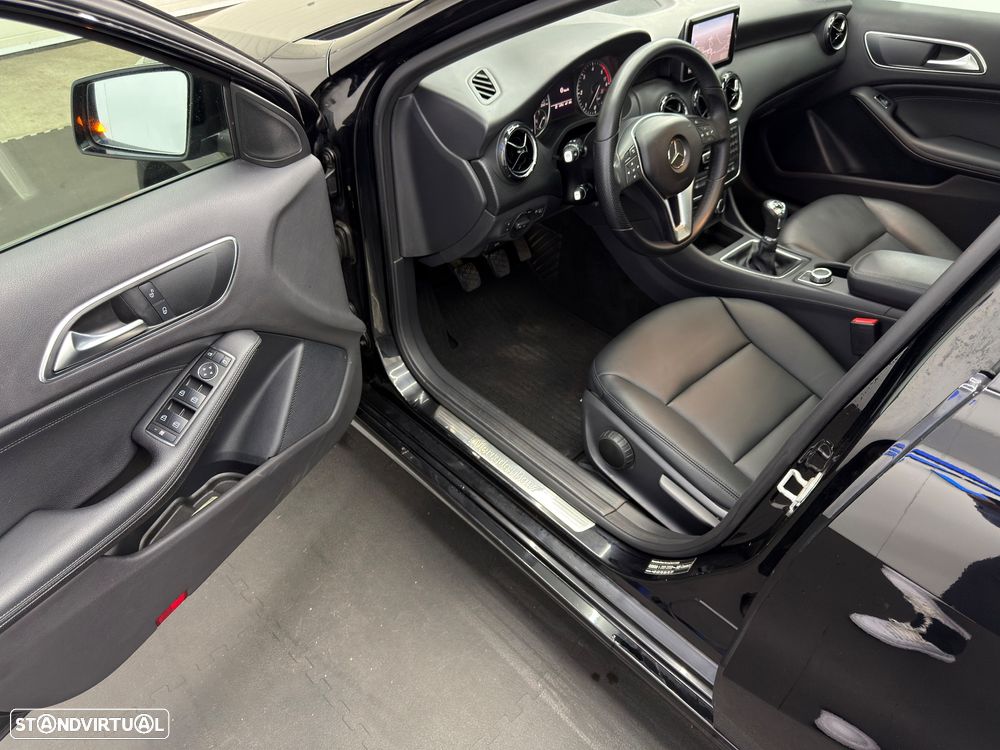 Mercedes-Benz A 180 d Urban - 11