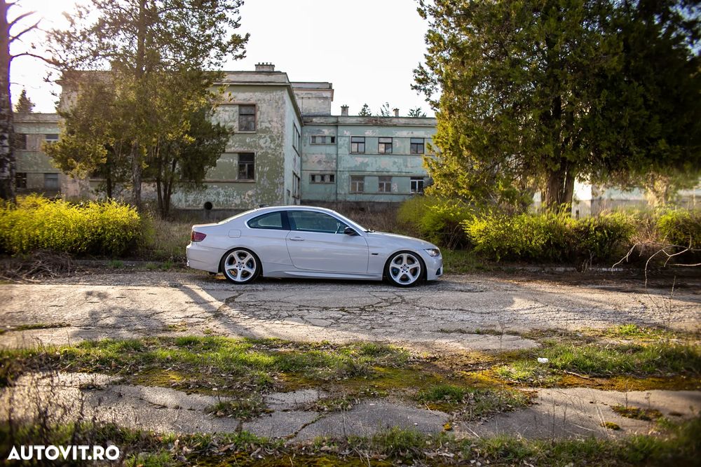 BMW Seria 3 325i Aut. M Sport Edition - 1