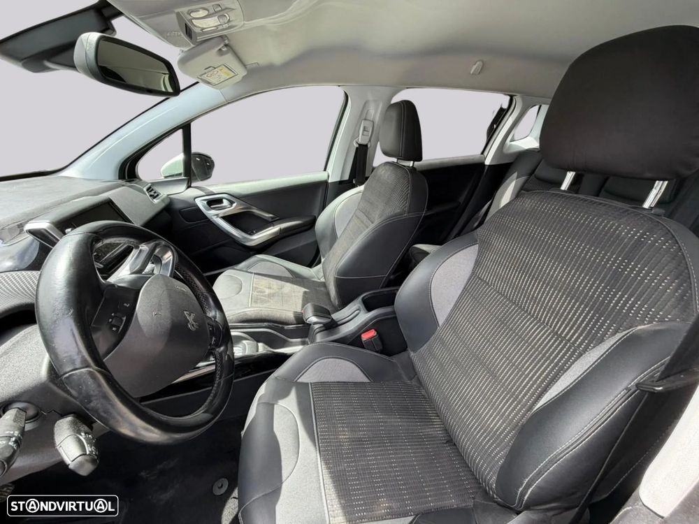 Peugeot 2008 - 9