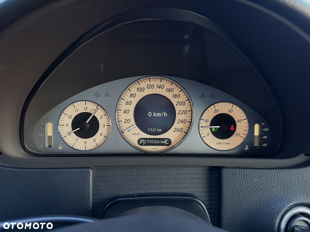 Mercedes-Benz CLK 320 CDI 7G-TRONIC Avantgarde DPF Sport Edition - 18