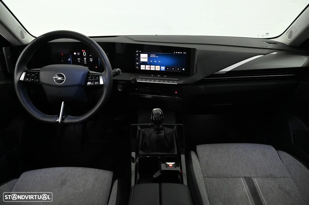 Opel Astra 1.2 T Elegance - 4