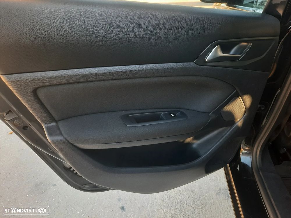 Peugeot 308 SW 1.6 BlueHDi Allure - 24