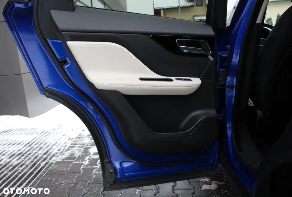 Jaguar F-Pace 2.0 i4D AWD R-Sport - 15