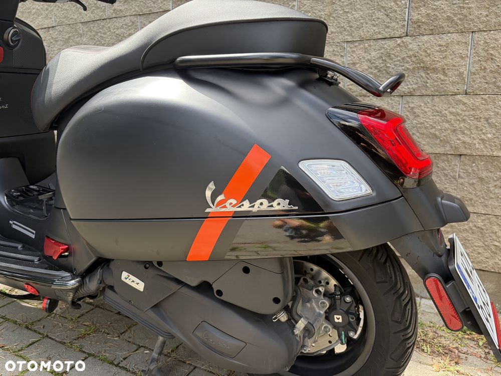 Vespa GTS - 22