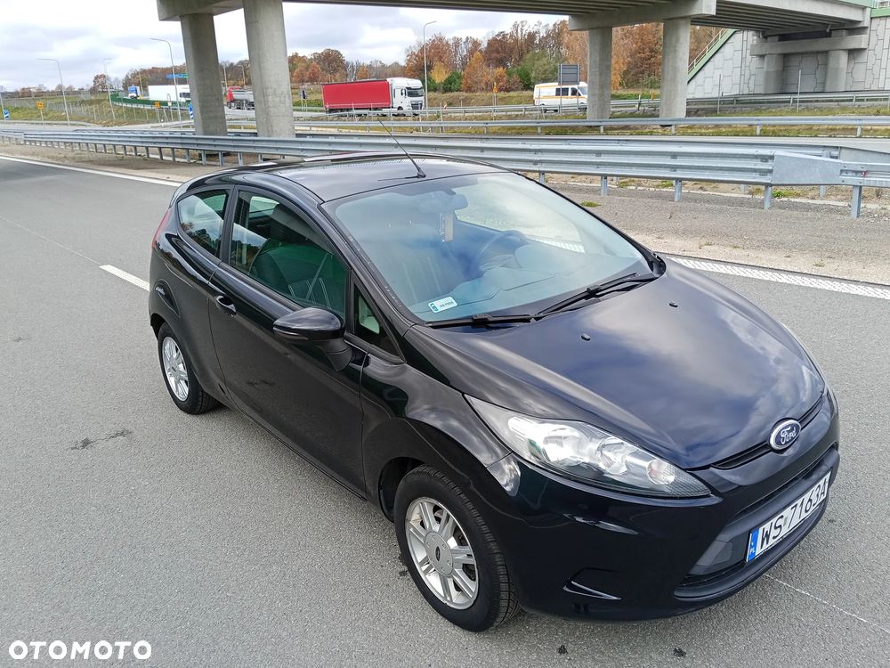 Ford Fiesta 1.25 Ambiente - 2