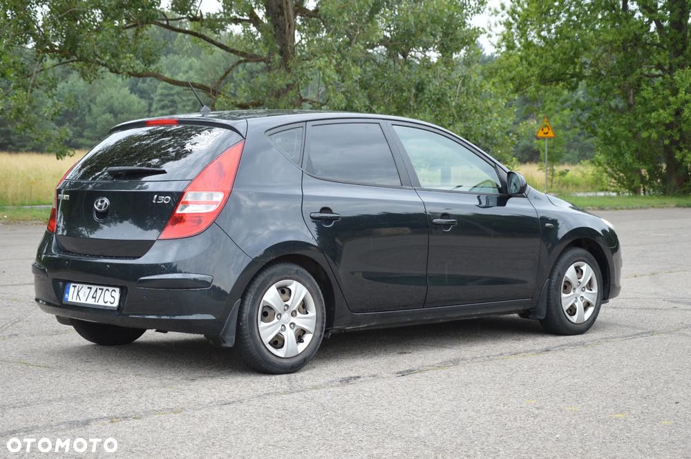 Hyundai i30 1.6 Comfort - 14