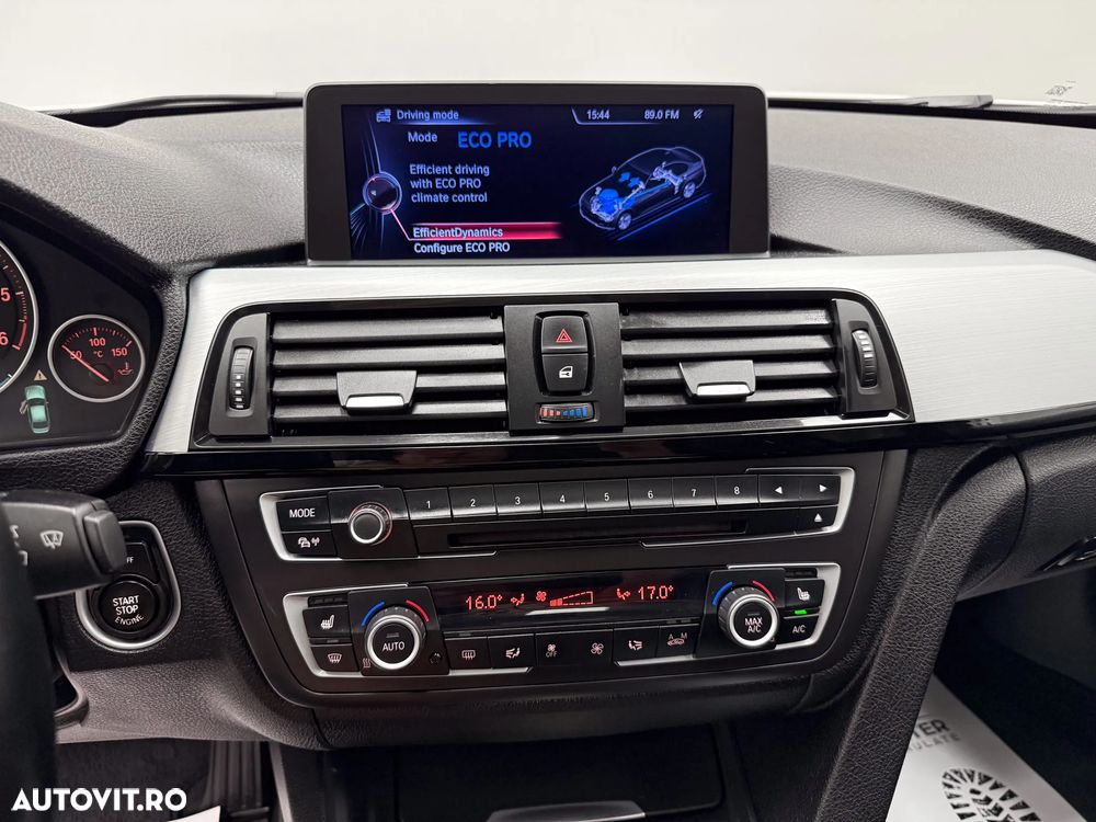 BMW Seria 3 320d Sport Line - 30