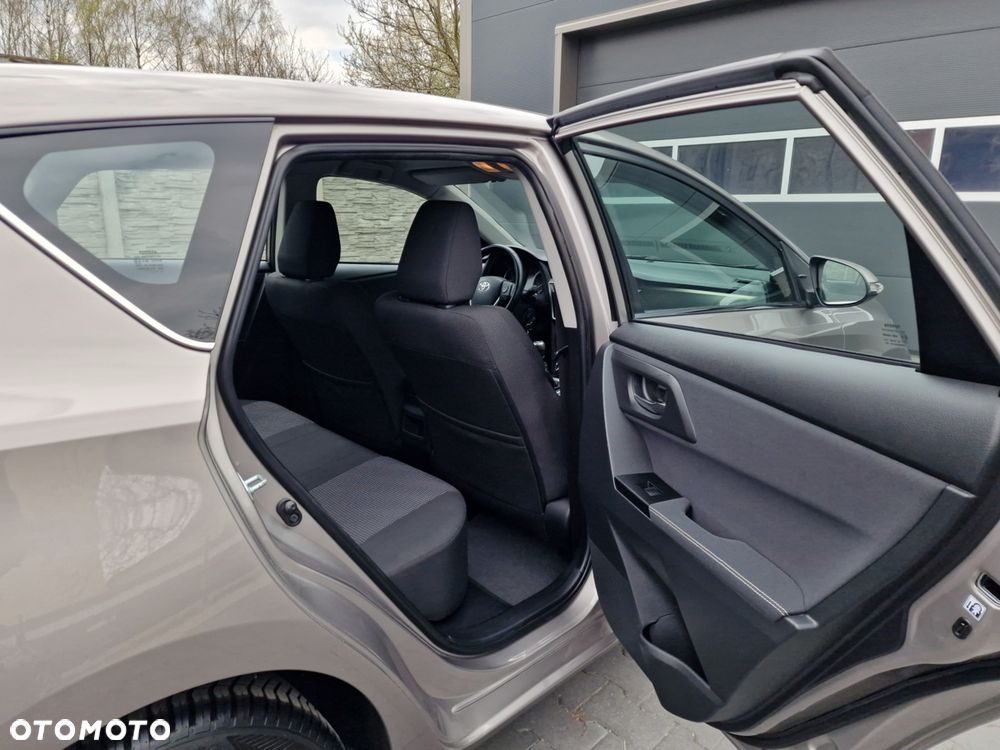 Toyota Auris 1.6 Valvematic Executive - 19