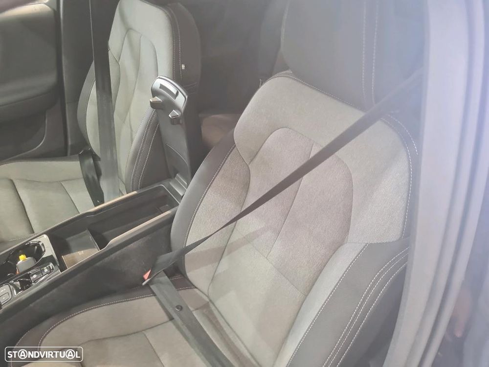 Volvo XC 40 1.5 T5 PHEV Plus Dark - 6