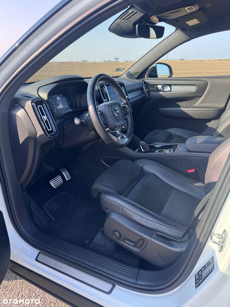 Volvo XC 40 D4 AWD R-Design - 6