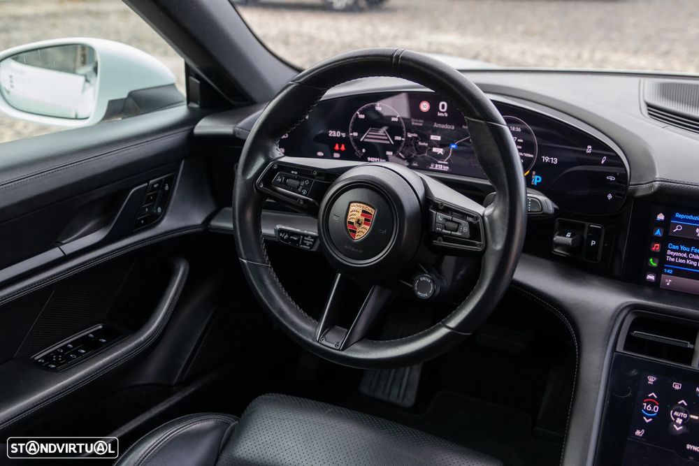 Porsche Taycan 4S Bateria Performance Plus - 27