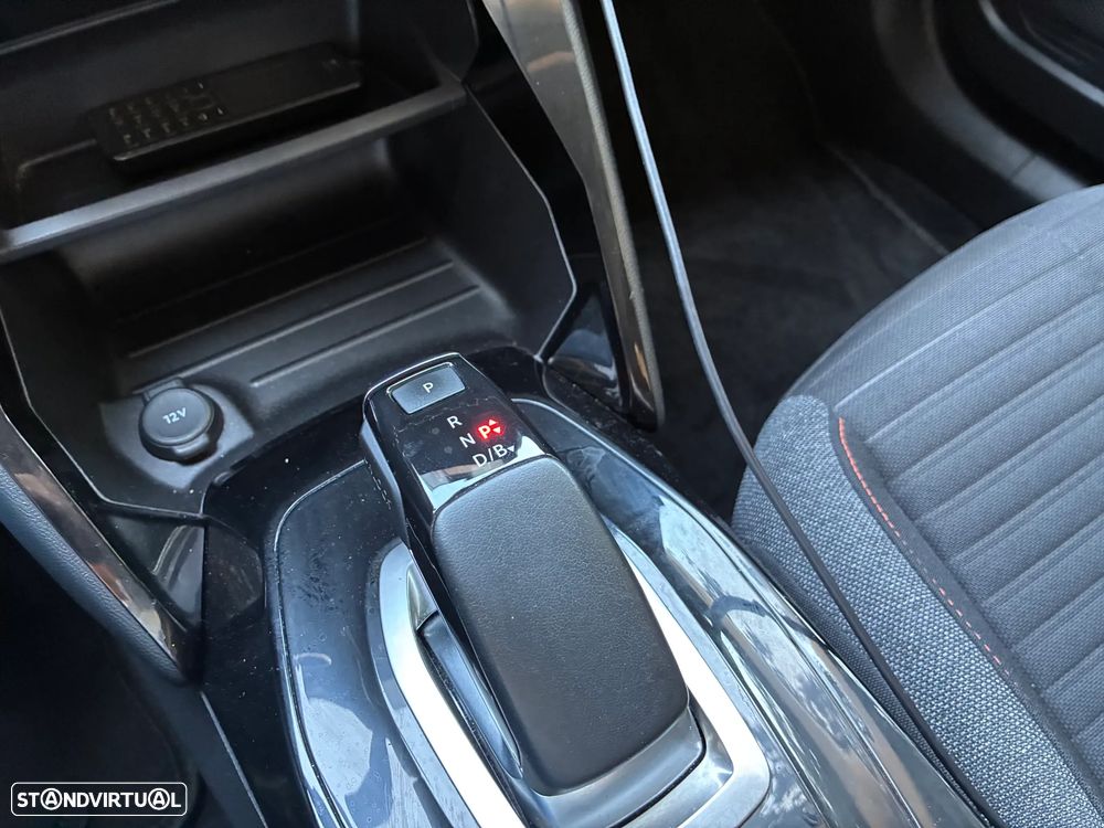 Peugeot e-2008 50 kWh Active Pack - 26