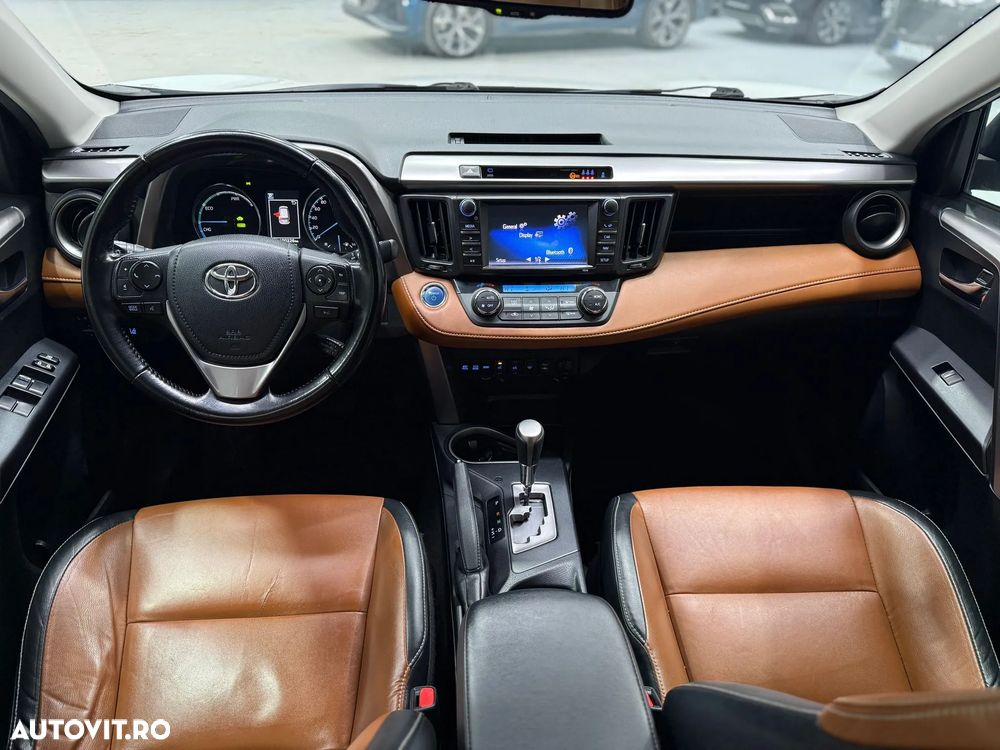 Toyota RAV4 2.5 VVT-i 4x4 Luxury - 16