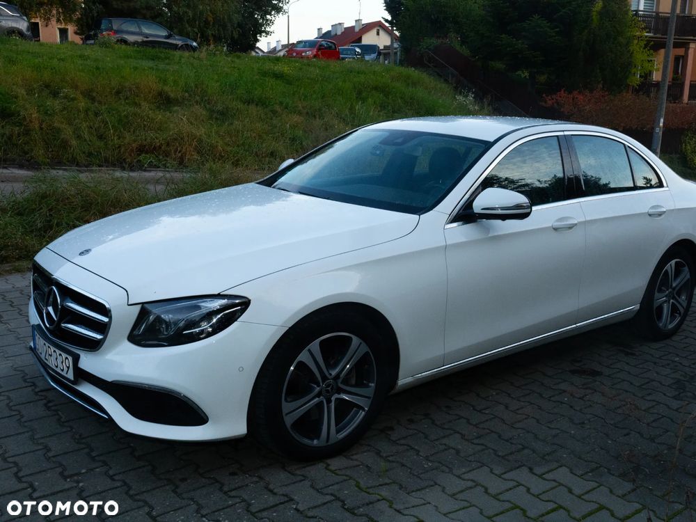 Mercedes-Benz Klasa E 220 d 4-Matic Business Edition 9G-TRONIC - 2