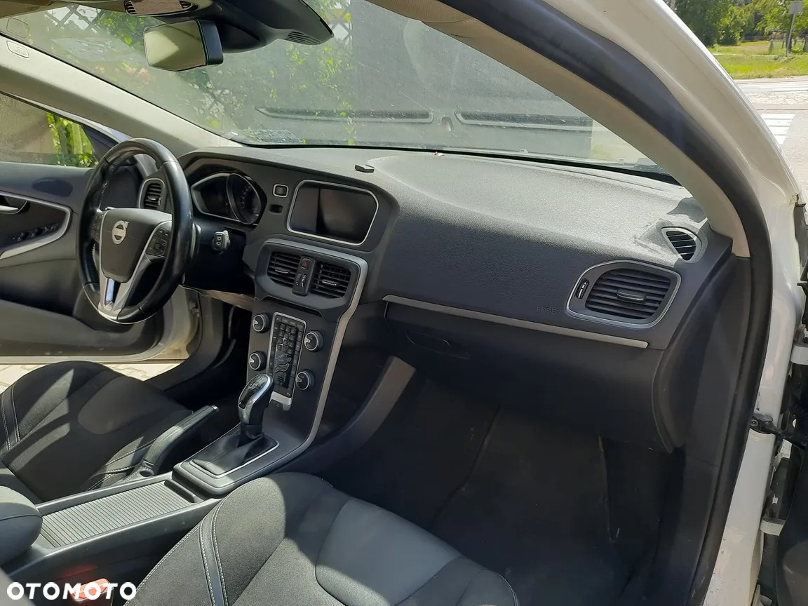 Volvo V40 D2 Powershift - 17