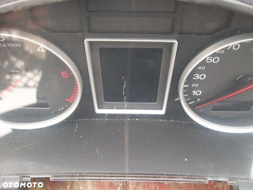 Licznik zegar Audi A4 B6 8E0920900M 026362045D - 2
