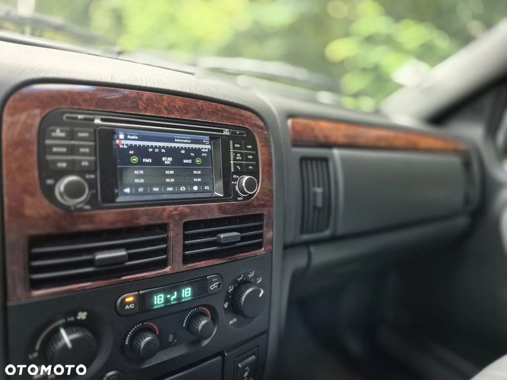 Jeep Grand Cherokee 4.7 Overland - 7