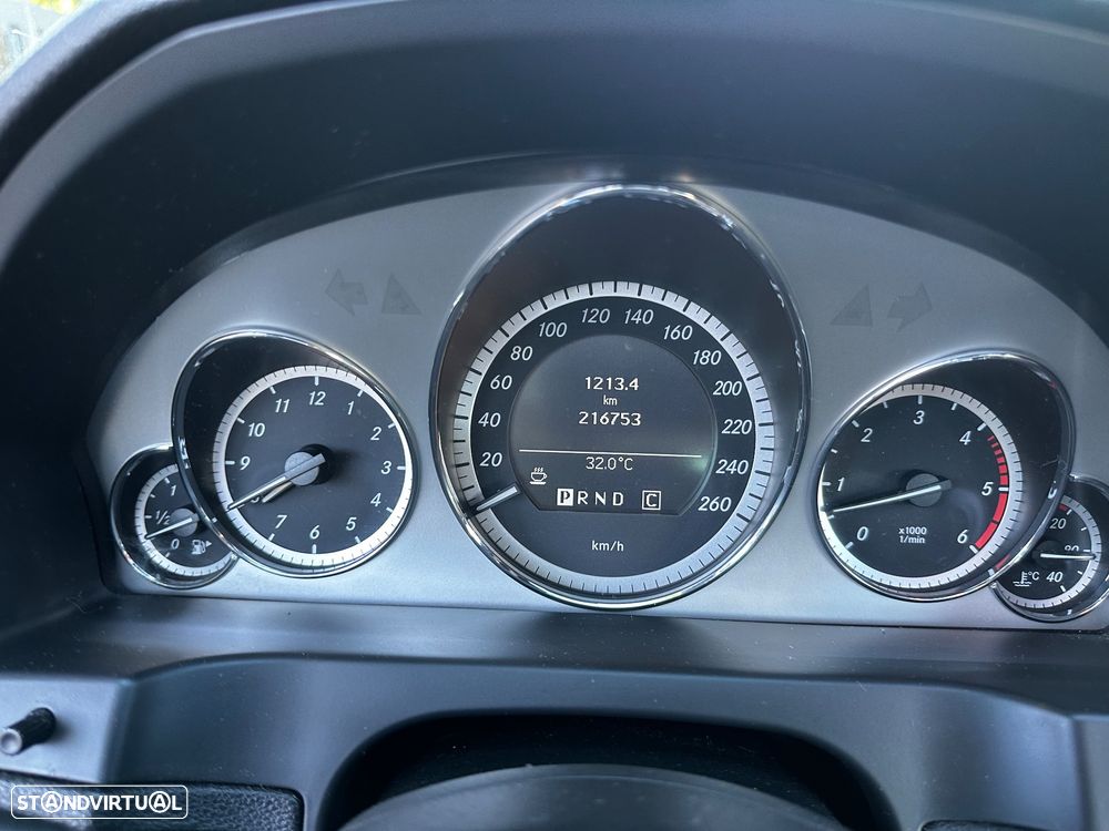 Mercedes-Benz E 350 CDi Avantgarde BlueEfficiency Auto - 35