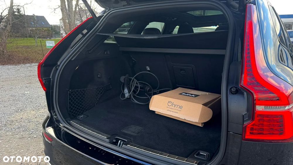 Volvo XC 60 T6 Plug-In Hybrid AWD R-Design - 24