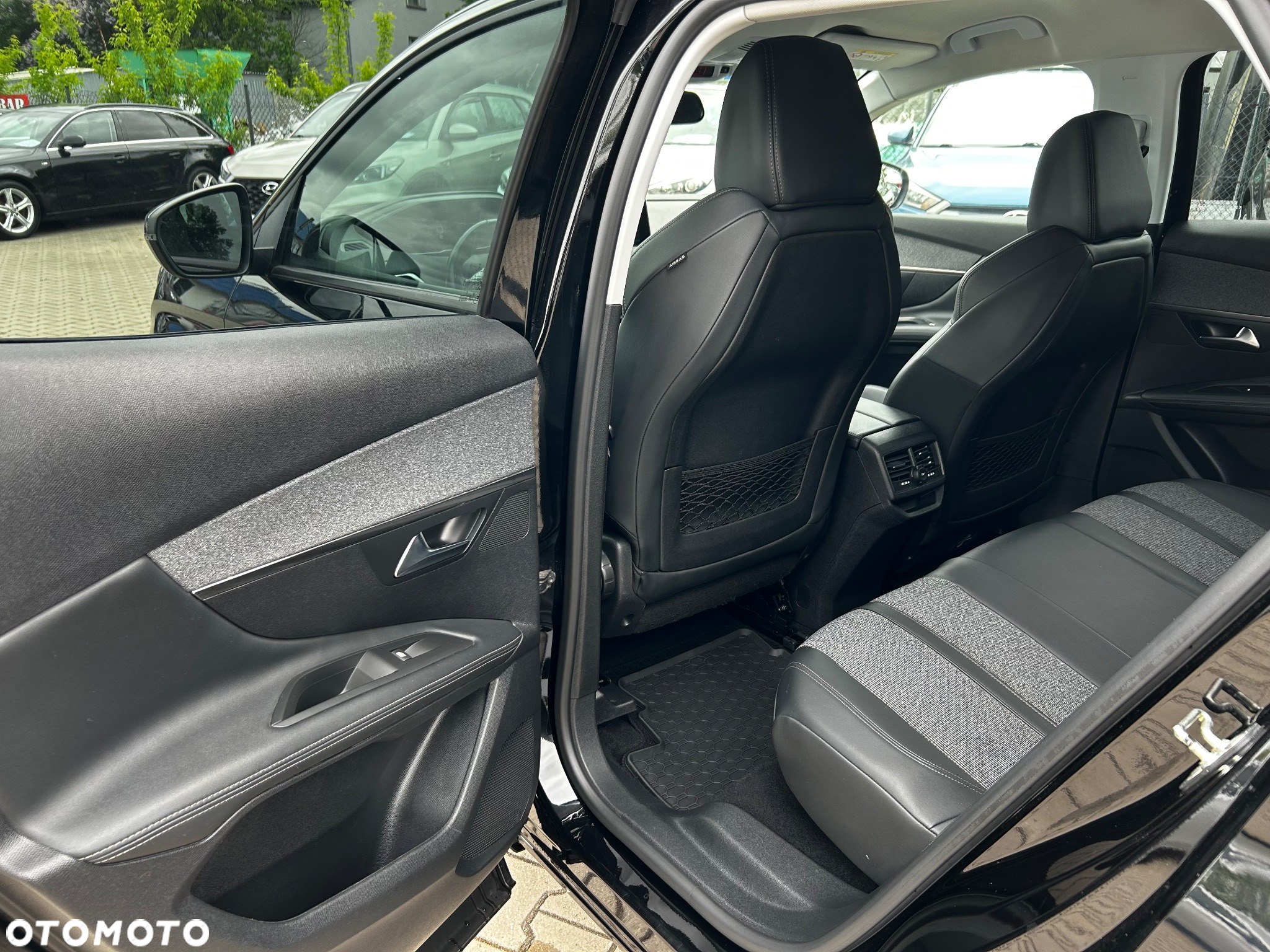 Peugeot 3008 BlueHDi 130 Stop & Start Allure Business-Paket - 18
