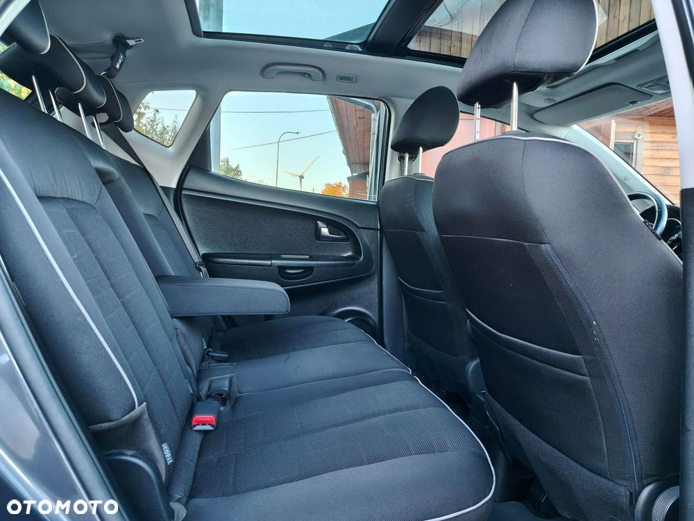 Kia Venga - 25
