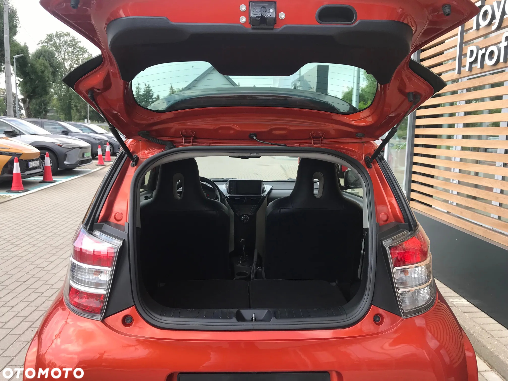 Toyota iQ 1.33 Plus EU5 CVT - 8