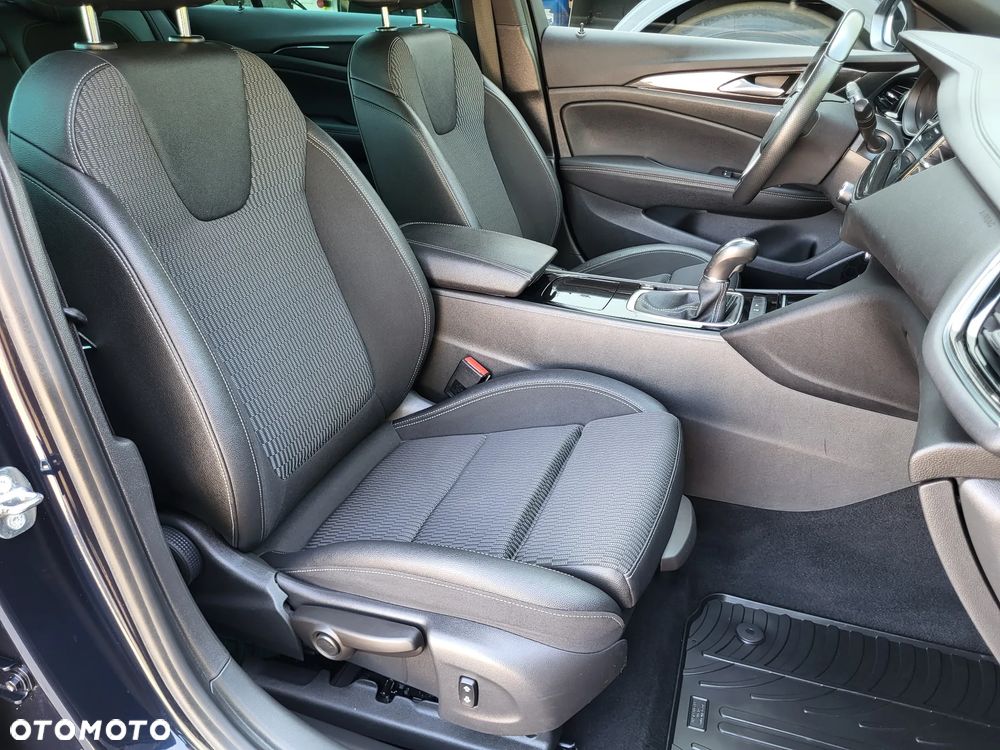 Opel Insignia 1.6 Innovation - 31