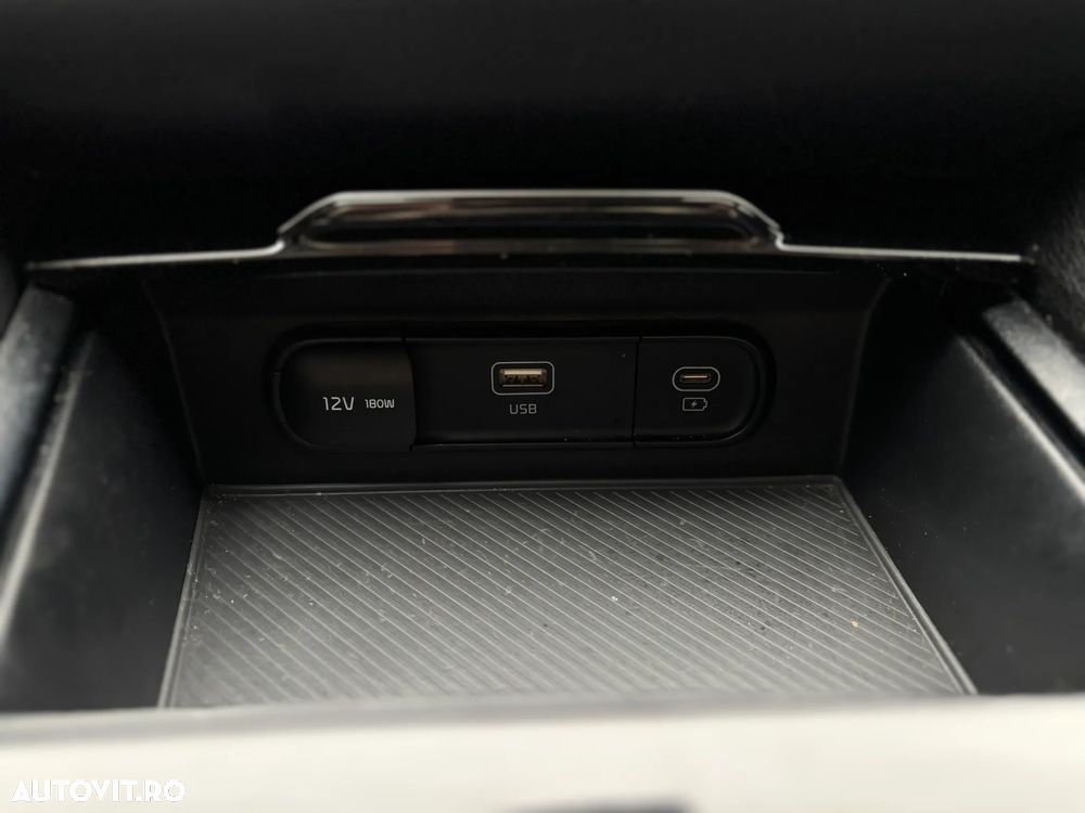 Kia Sportage 1.6 T-GDI HEV 6AT 4x2 Style - 31