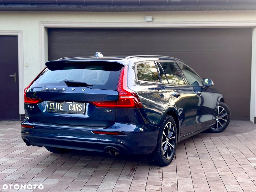 Volvo V60 B3 B DKG Momentum Pro - 3