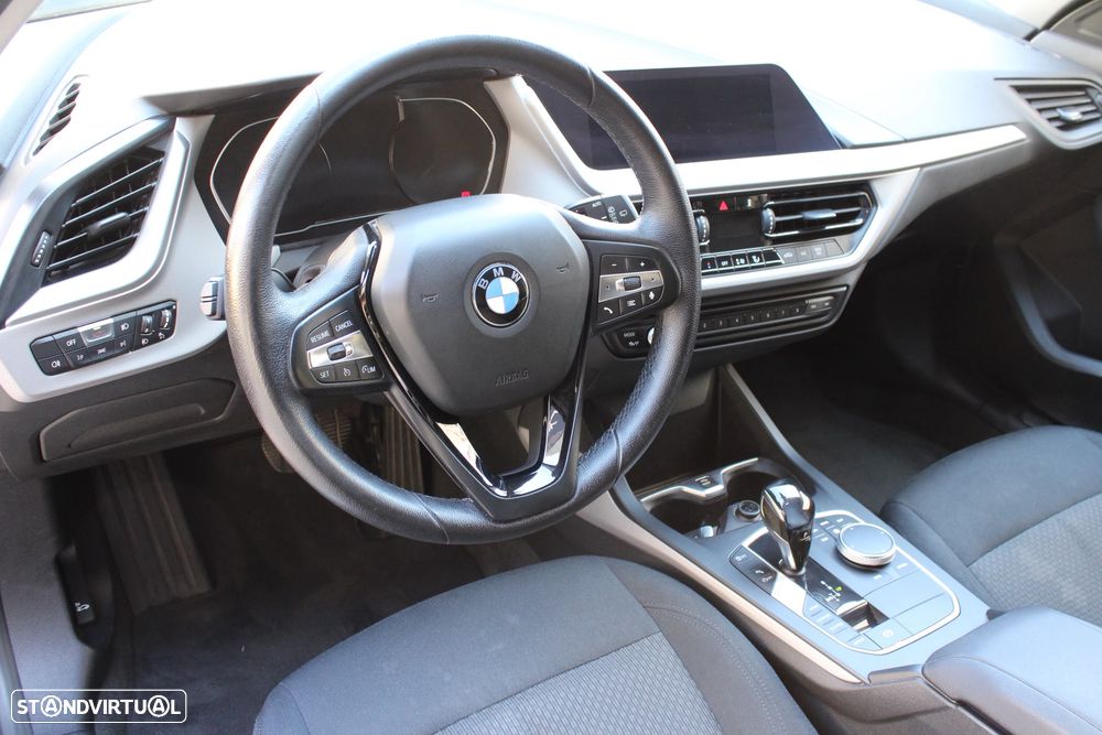 BMW 116 d Aut. Sport Line - 8