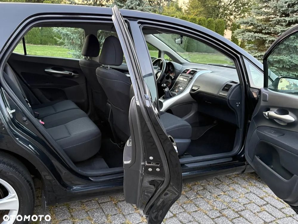Toyota Auris 2.0 D-4D Life+ - 19