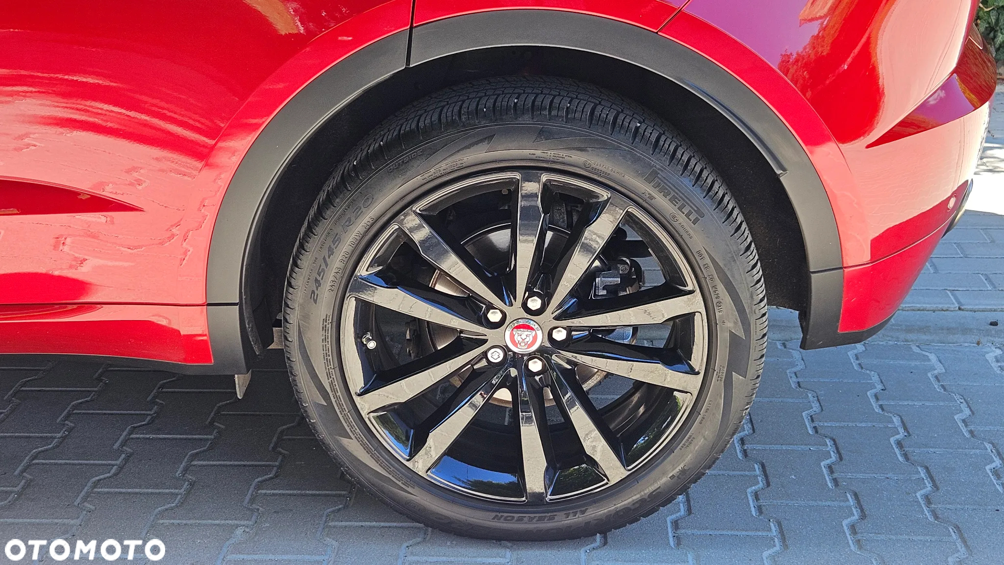 Jaguar E-Pace 2.0 i4D FWD R-Dynamic S - 19