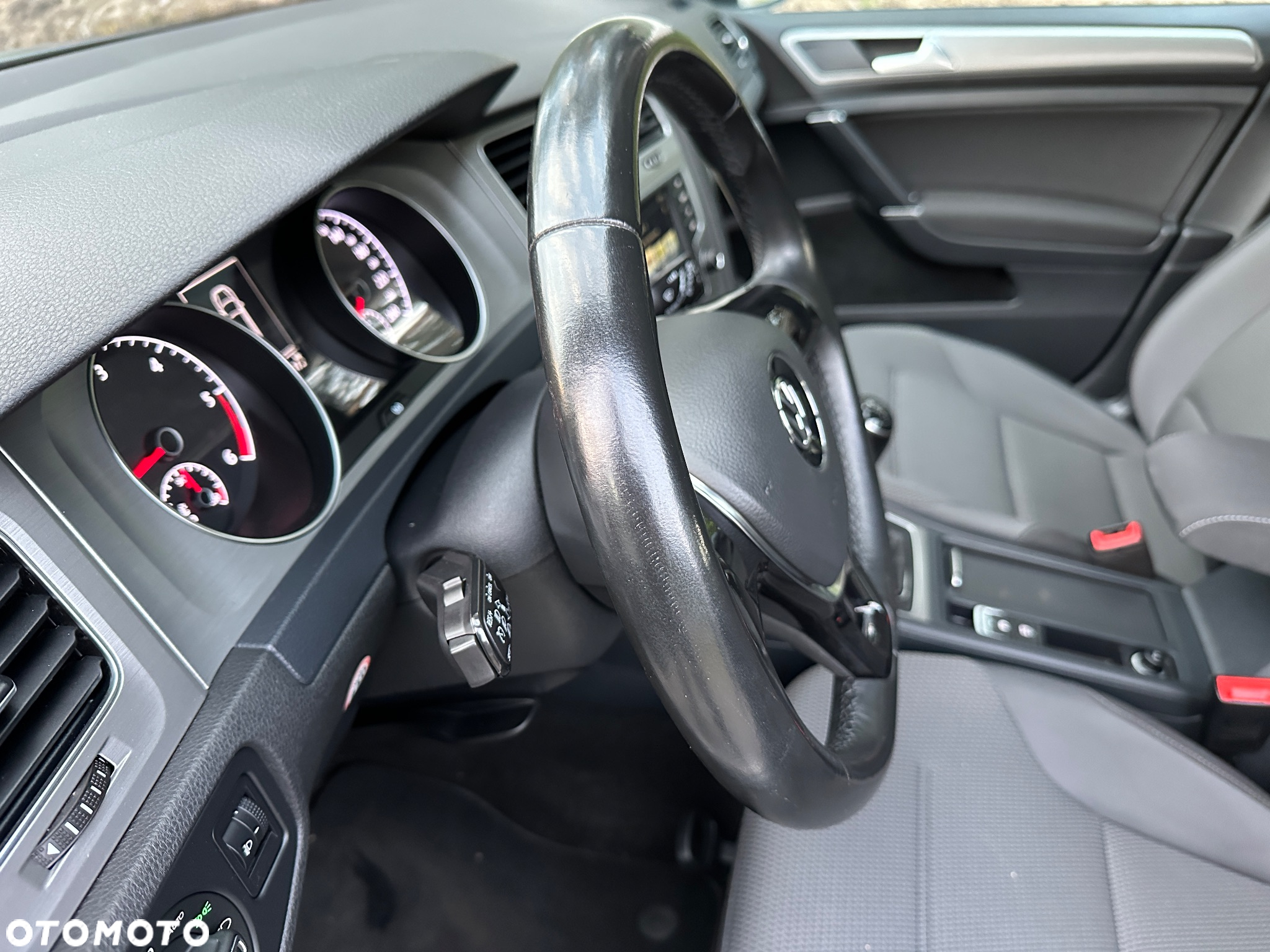 Volkswagen Golf - 21