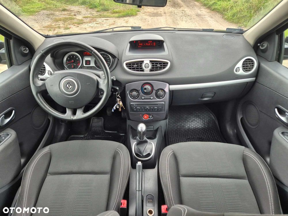 Renault Clio - 7