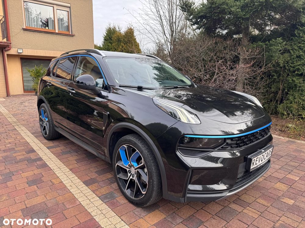 Lynk & Co 01 - 3