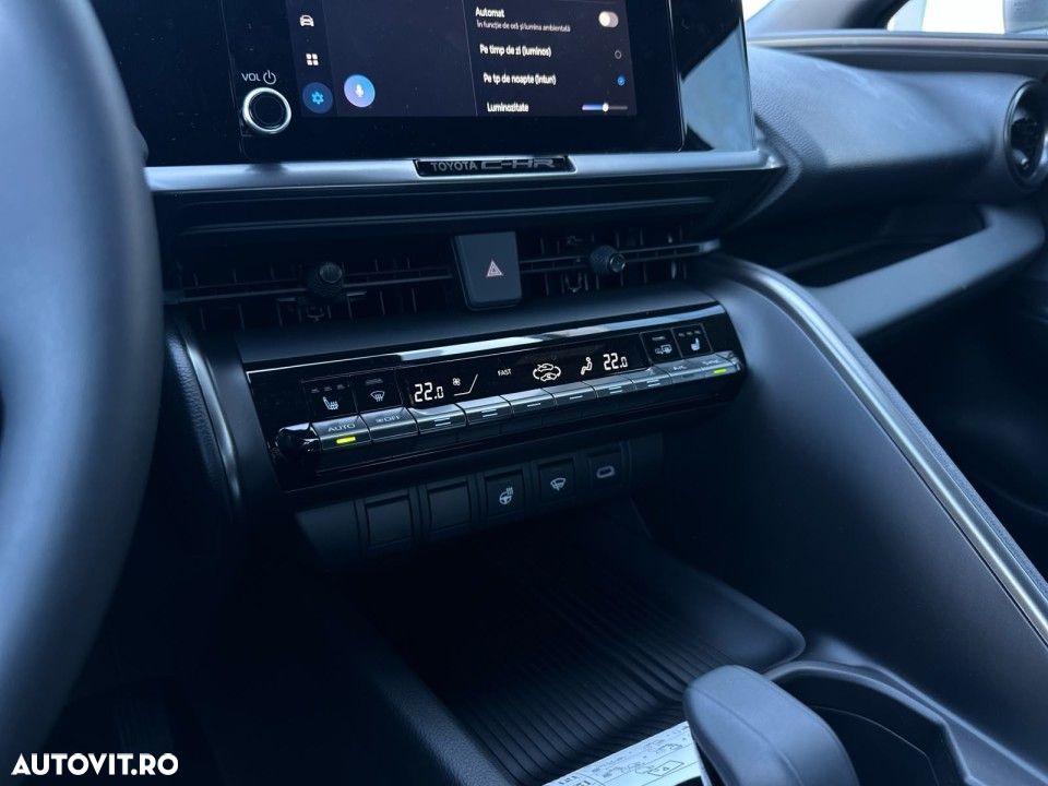 Toyota C-HR - 16