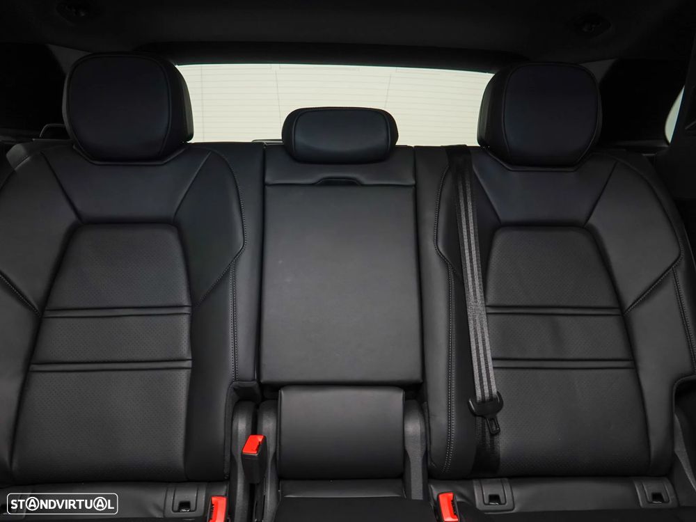 Porsche Cayenne - 19