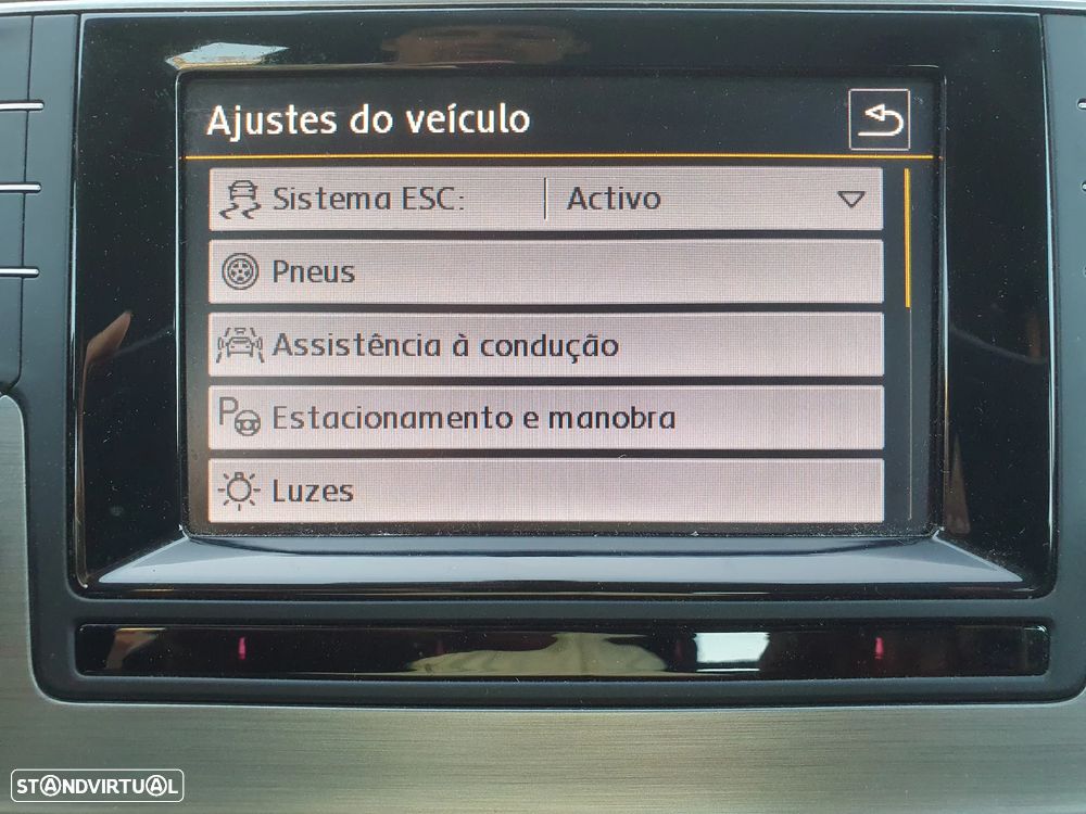 VW Golf Variant 1.6 TDi BlueMotion Confortline - 24