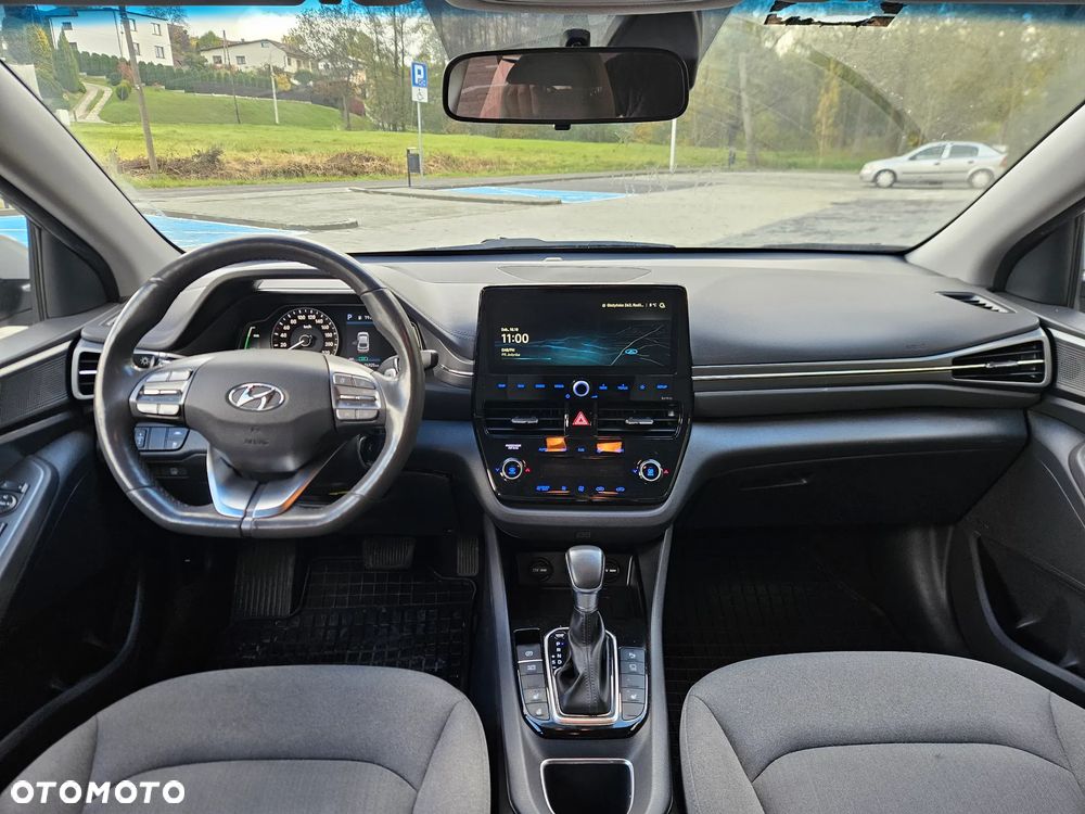 Hyundai IONIQ Hybrid Business - 15