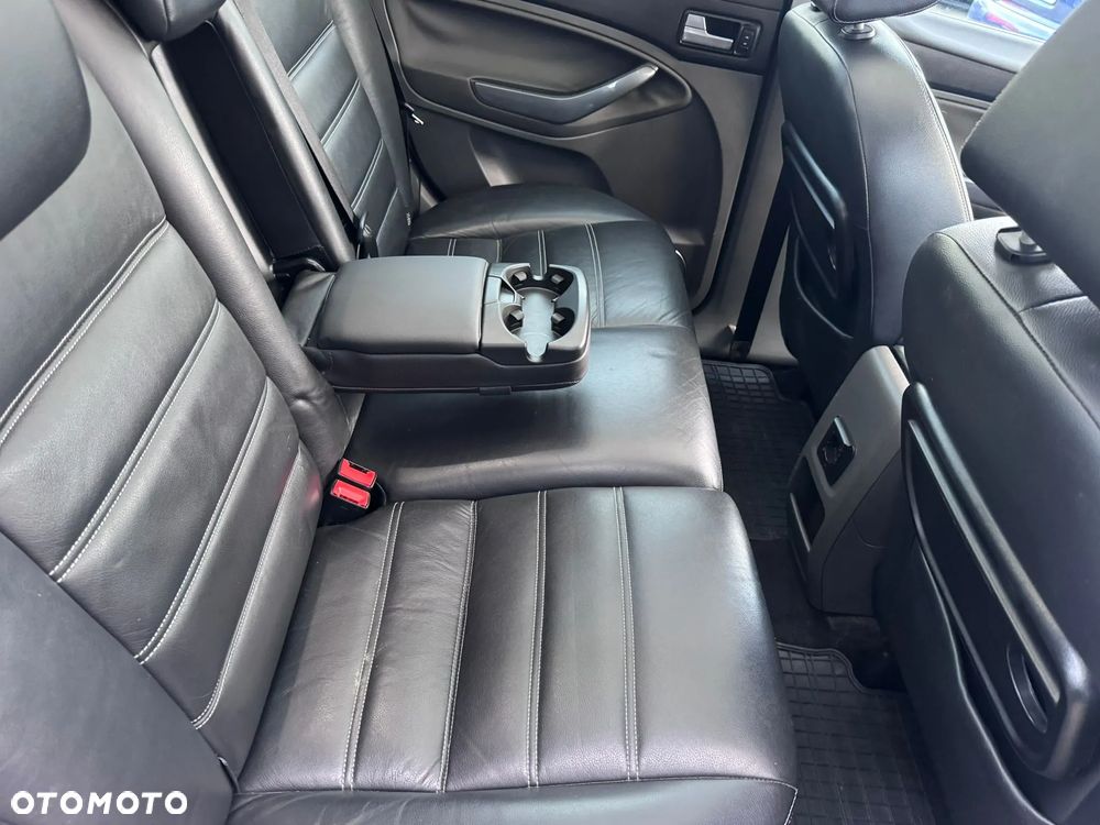 Ford Kuga 2.0 TDCi 4x4 Titanium - 11