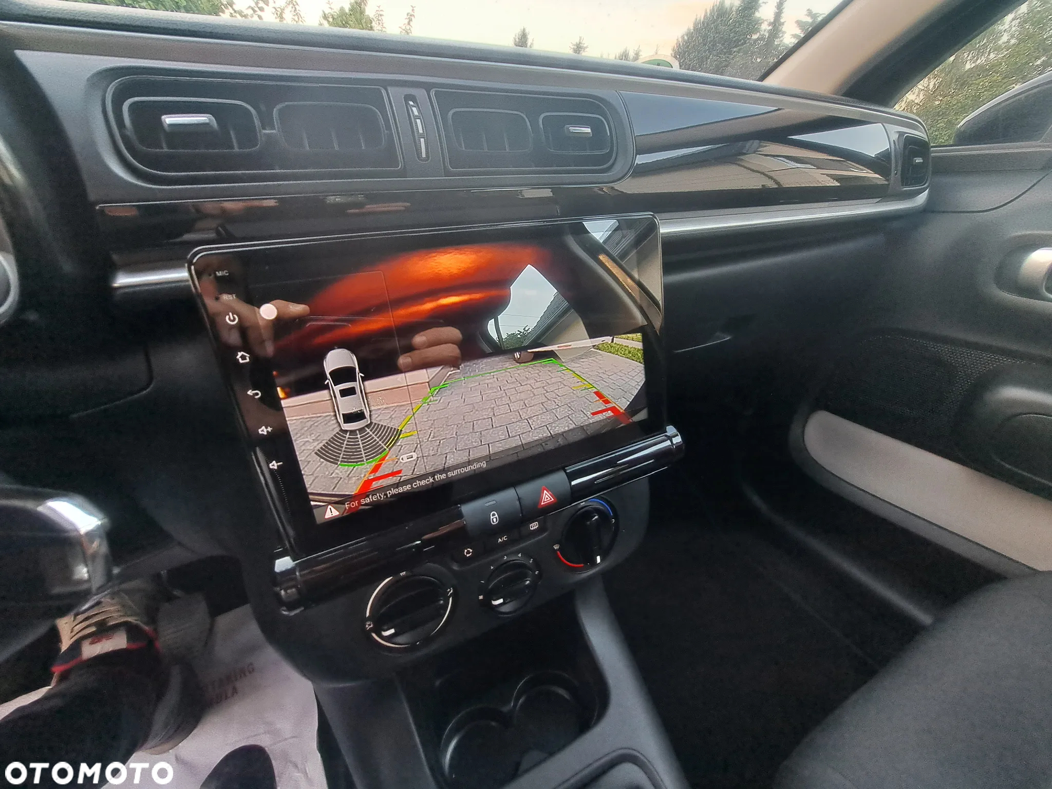 Citroën C3 1.2 PureTech Exclusive - 28