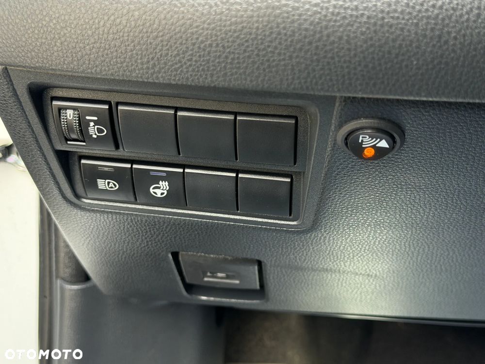 Toyota Yaris Hybrid 1.5 Comfort - 28