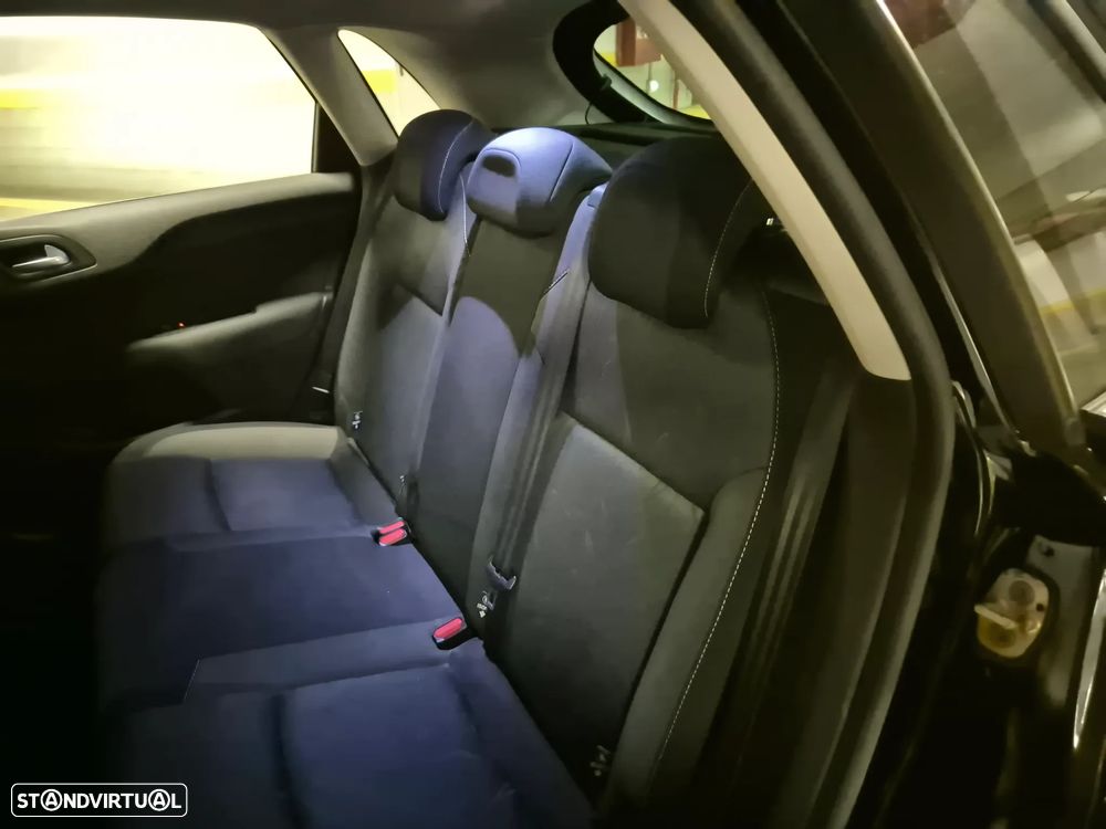 Citroën C4 e-HDi 115 ETG6 Selection - 31