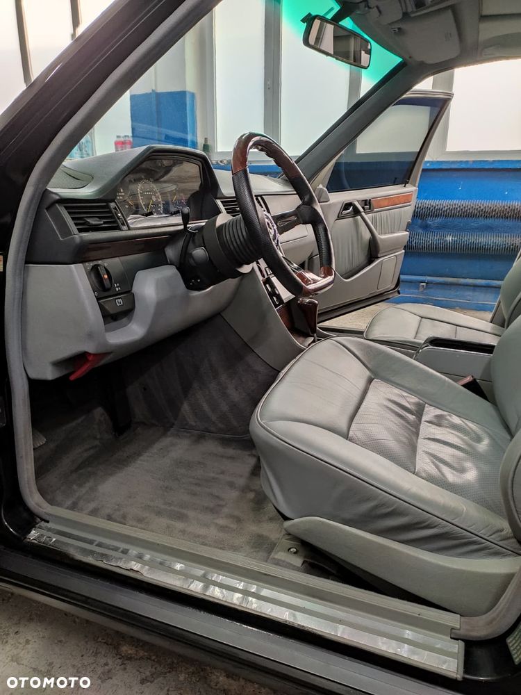 Mercedes-Benz Klasa E 420 - 15