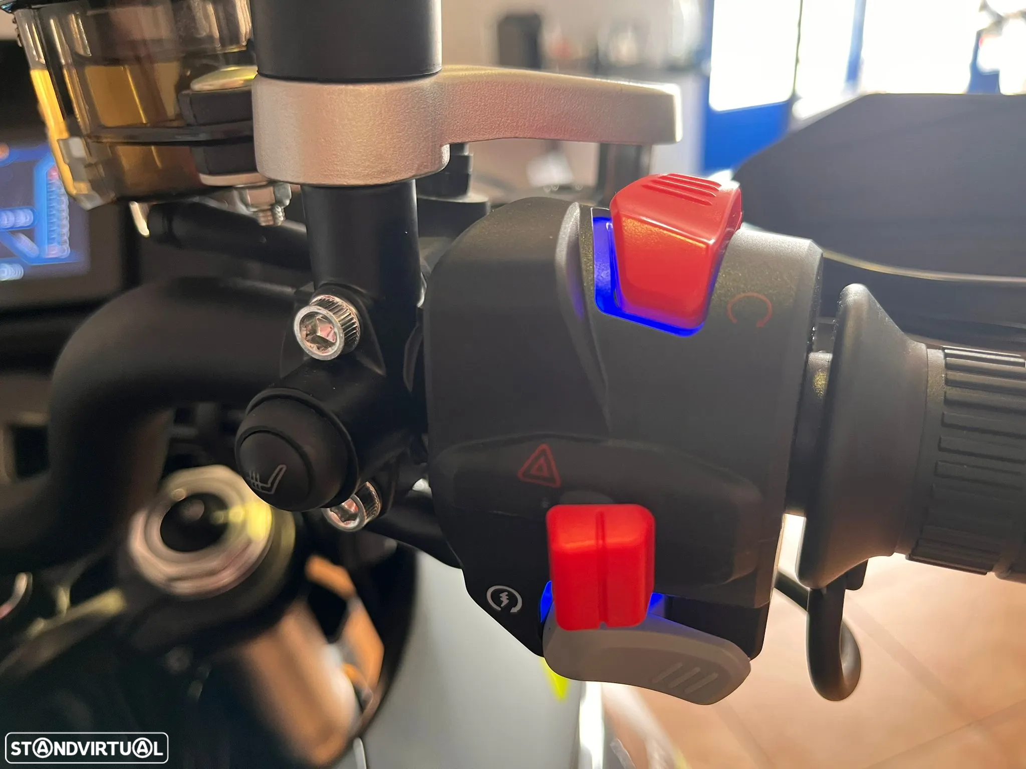 QJ Motor SRT 700 - OFERTA 3 MALAS ALUMÍNIO + EQUIPAMENTO - 8