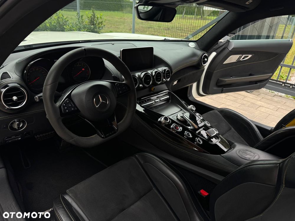 Mercedes-Benz AMG GT - 11