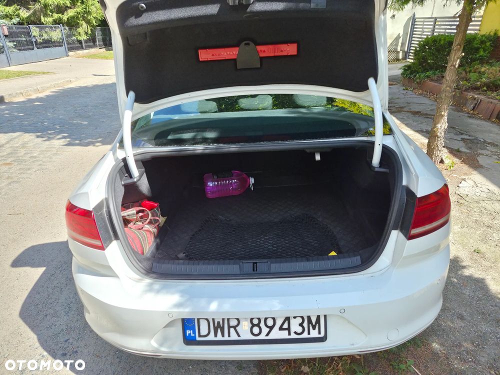 Volkswagen Passat 1.6 TDI BMT Comfortline - 5