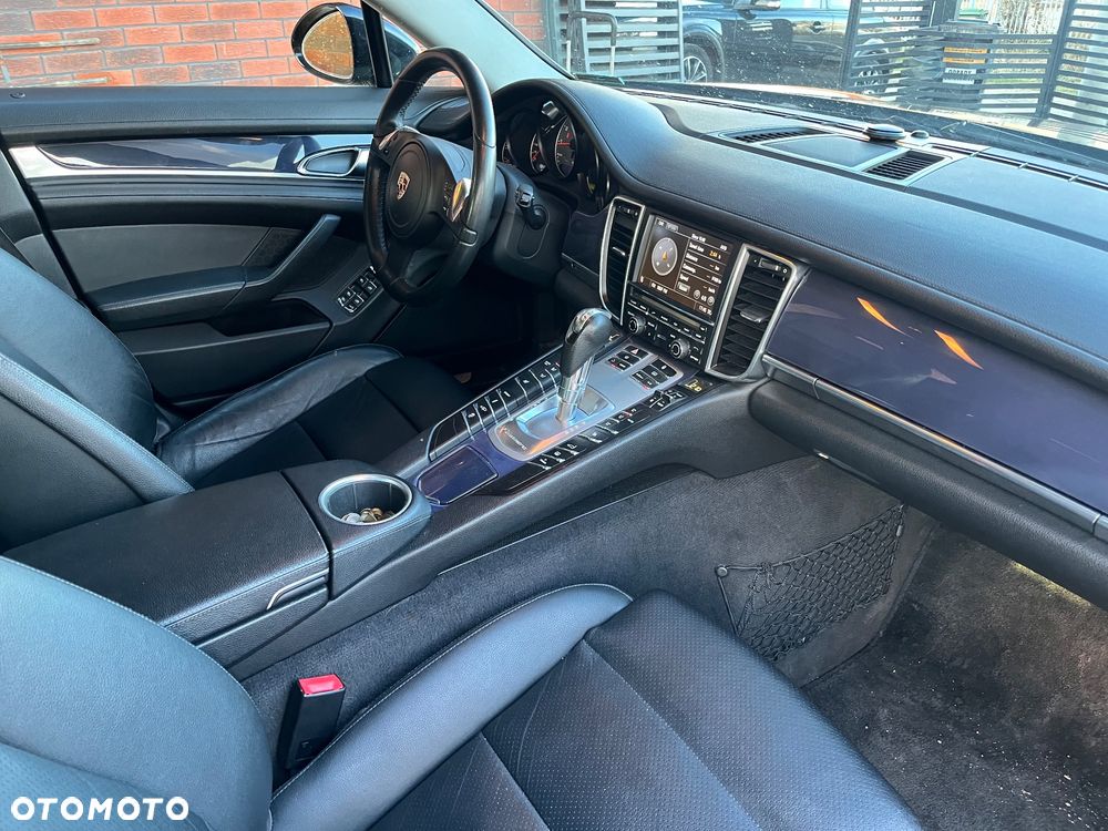 Porsche Panamera - 13