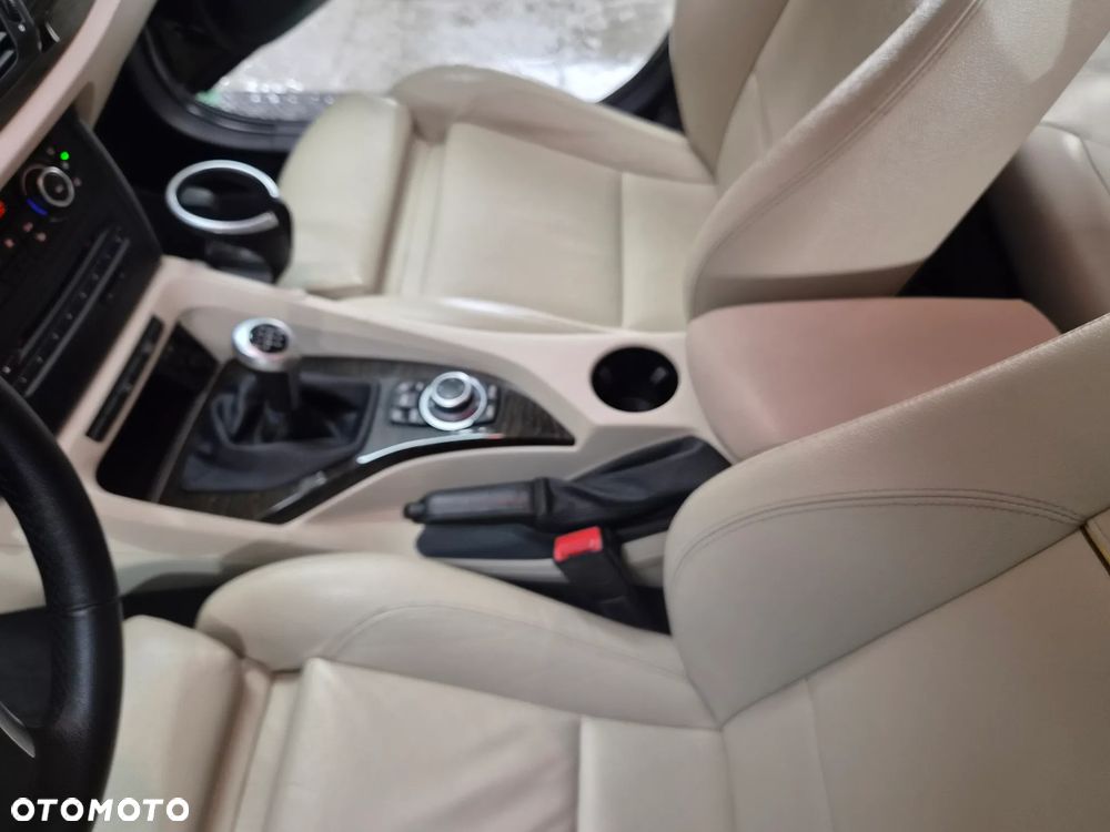 BMW X1 sDrive20d - 23