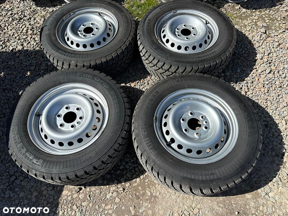 Koła Zimowe IVECO DAILY 35S 16X125 Jak nowe ! Sprinter Transporter Trafic Vivaro - 2